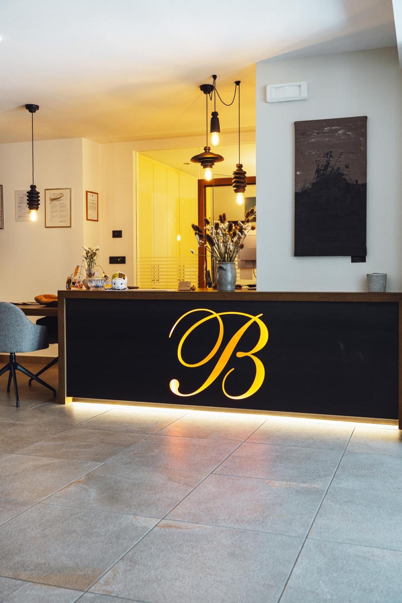 Appartement-Hotel Beatenhof Тіроло Екстер'єр фото